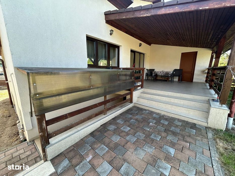 Casa tip duplex - zona Cetate