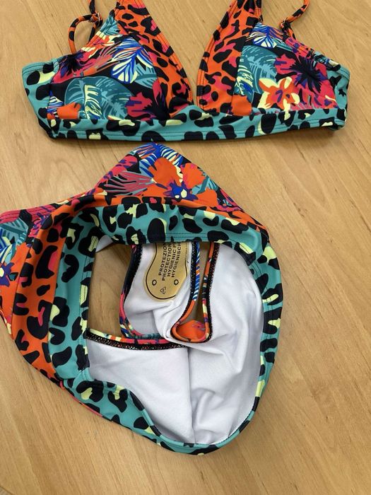 Дамски бански от две части