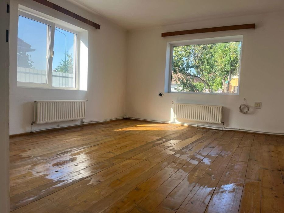 Casa Brasov , cartier Stupini (centru )