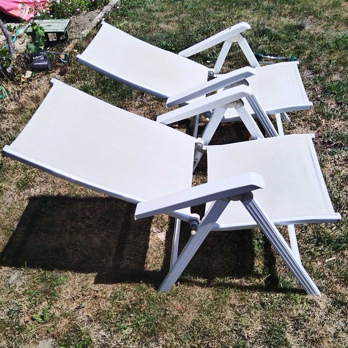 Сгъваеми алуминиеви столове и табуретка