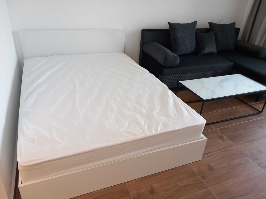 Собственик дава под наем едностаен