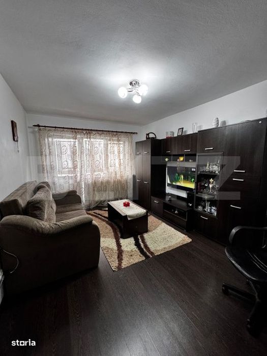 Apartament cu 2 camere, 50 mp, parcare, zona Blocuri — fotografia 1