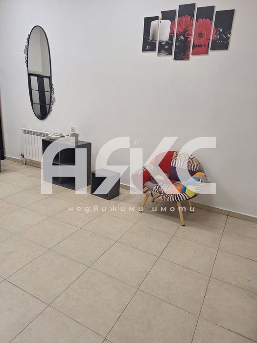 Дава се под наем Офис в София, Иван Вазов - 70 кв.м за 663 € - Снимка #2