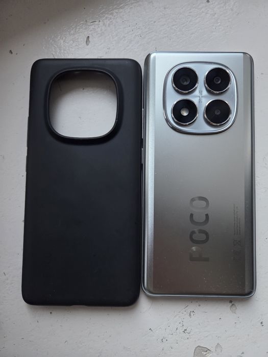 Продам поко х 7 . Телефоном девочка пользовалась .