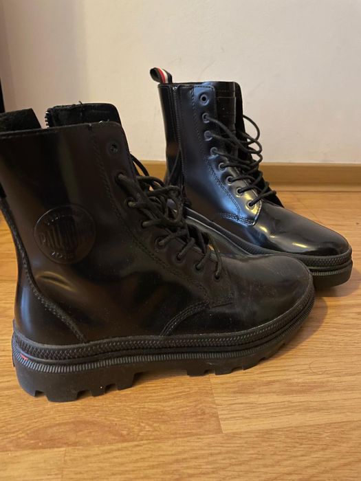 Ghete Palladium PALLATROOPER OFF-1 NOI mărime 40 Unisex