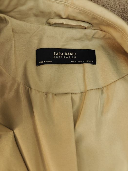 Плащ бренда Zara