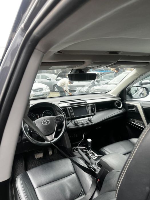 Toyota RAV 4 Машина