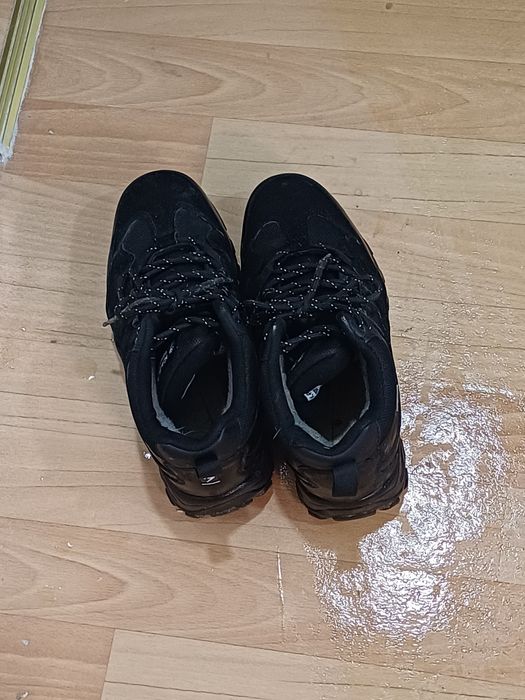 Продам зимние кроссовки