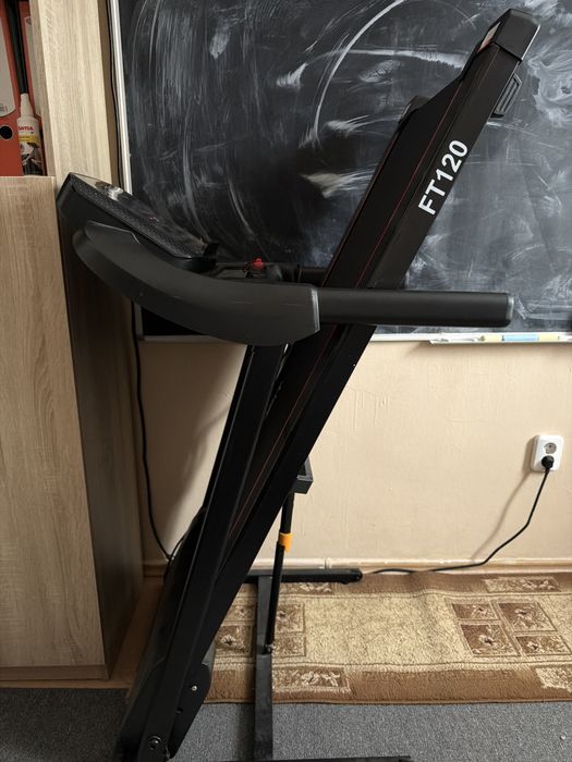 Banda de alergat TECHFIT