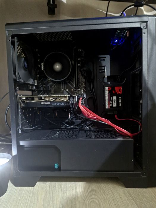 Продам видеокарту 1660 Ti Zotac