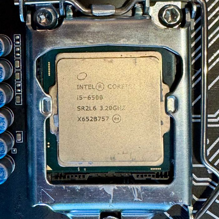 Дънна платка, процесор и памет H110M, i5-6500, 16 GB DDR4