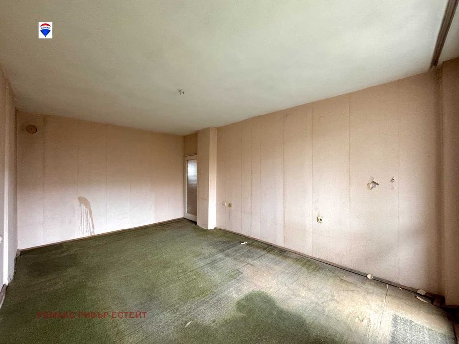 Продава се Тристаен апартамент в Русе, Възраждане - 78 кв.м за 1345 €/кв.м - Снимка #1