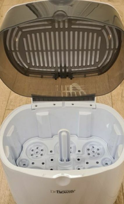 Sterilizator Dr Brown's pentru 6 biberoane