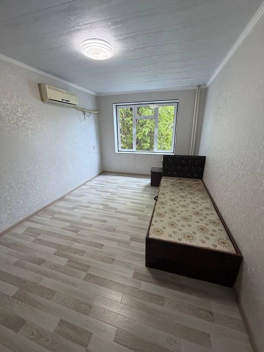 1-хонали кв. Гагарина Азиз бозор