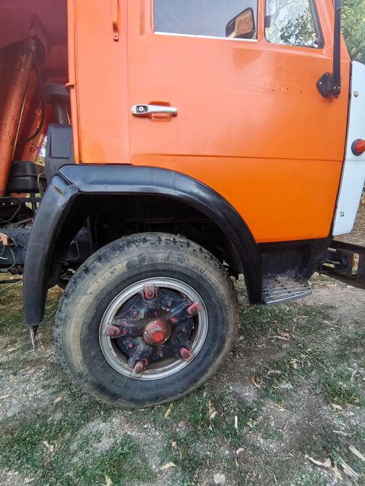 Самосвал КАМАЗ-5511