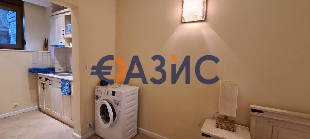 Продава се Едностаен апартамент в Созопол - 70 кв.м за 1300 €/кв.м - Снимка #3
