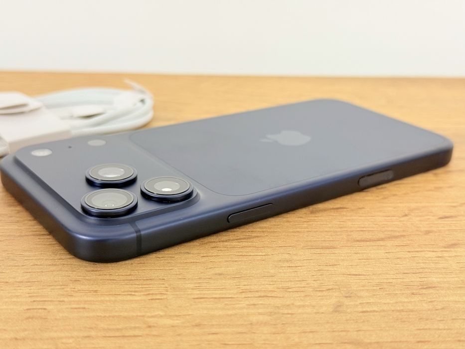 iPhone 17 Pro Max 39 зареждания!!!