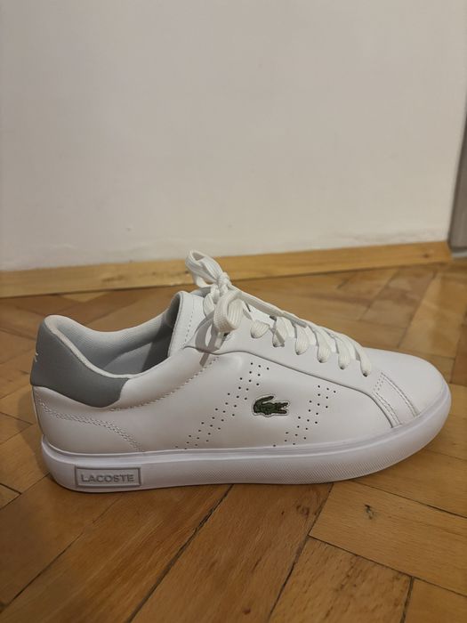 маратонки Lacoste