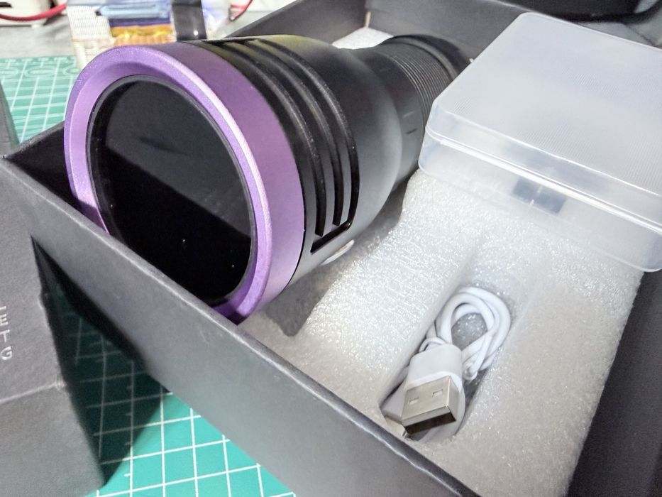 Ультрафиолетовый фонарик