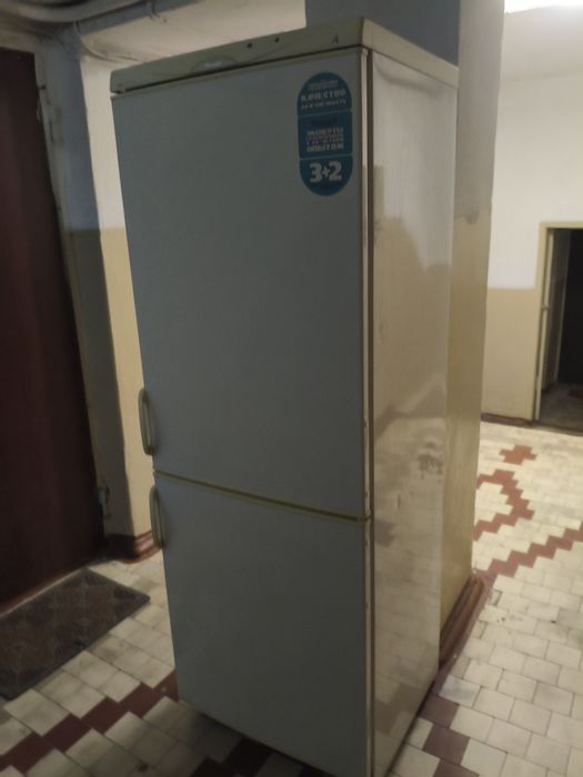 Холодильник рабочий
