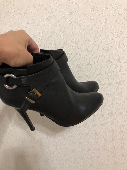 Продам полу ботинок