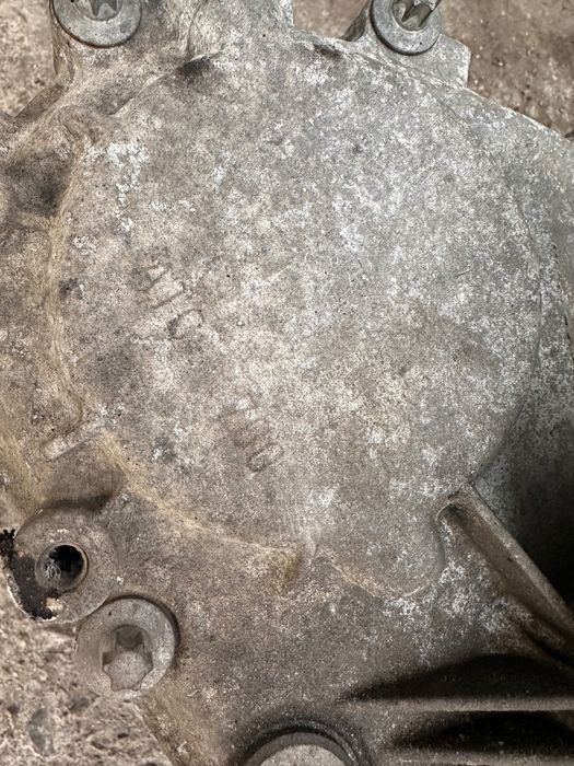 Раздатъчна кутия раздатка BMW X5 X6 E70 E71 3.0SD 286hp с моторче