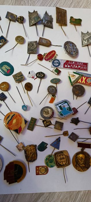 Значки от едно време с колекционерска стойност