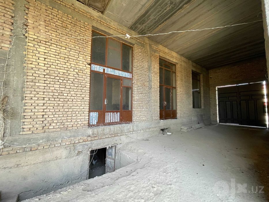 Продаётся дом 10 соток в райцентре, рядом с рестораном Marjon