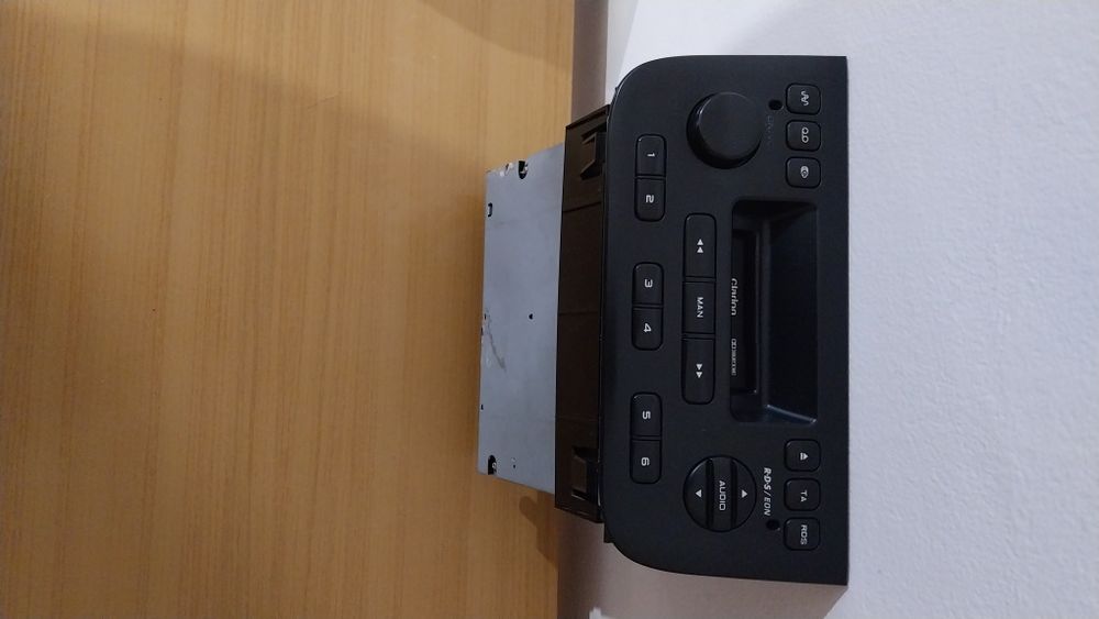 Оригинално радио за ПЕЖО 406