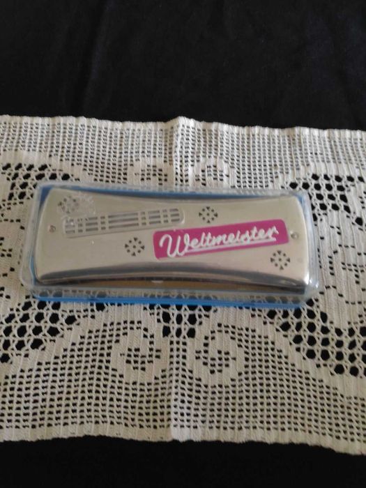 Четири стари хармоники, .
Цена 250 лева, общо. 
Пращам по Еконт.