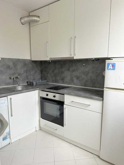 Дава се под наем Двустаен апартамент в Бургас, Център - 65 кв.м за 375 € - Снимка #5