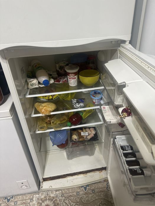 Холодильник сатылады