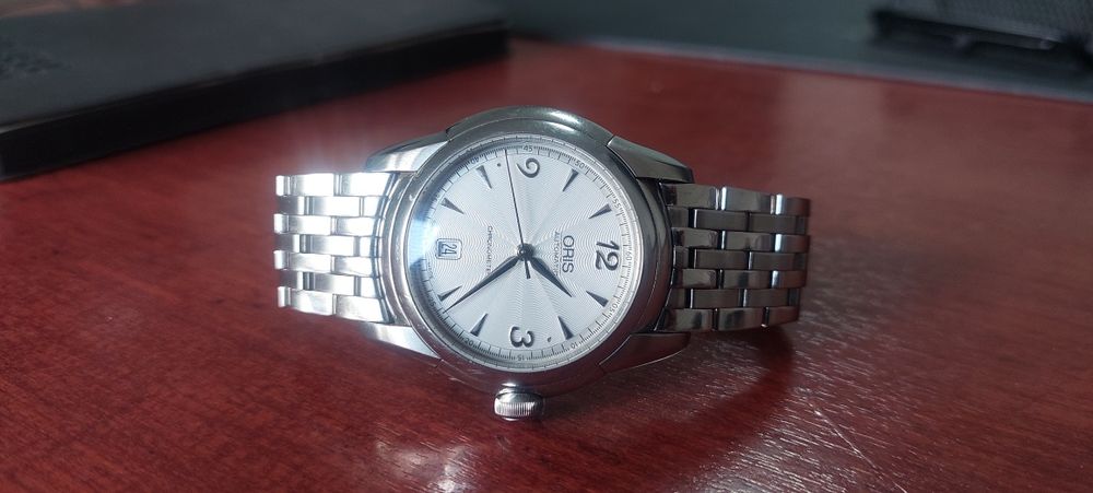 Oris chronometer