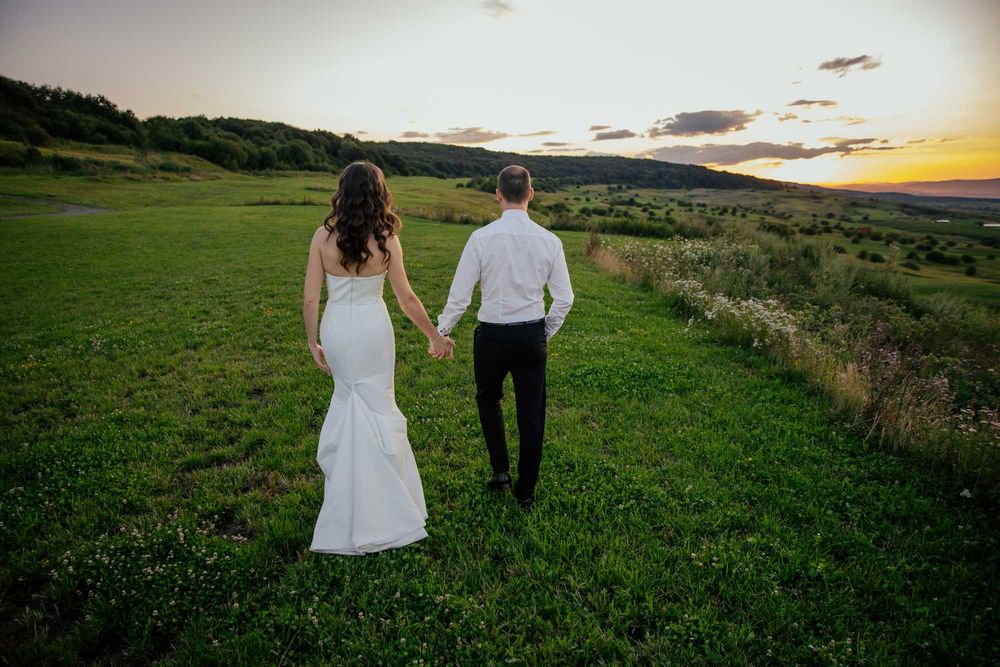 Vând rochie de mireasă tip sirenă – mărimea 38 – stare impecabilă