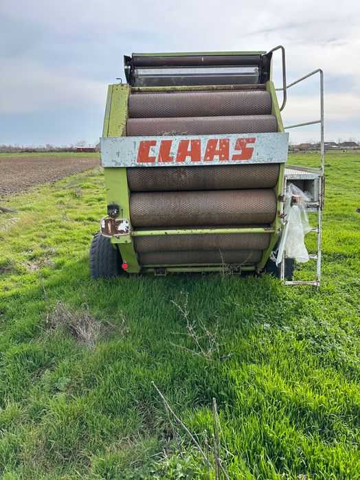 Presa de baloți Rolland 44