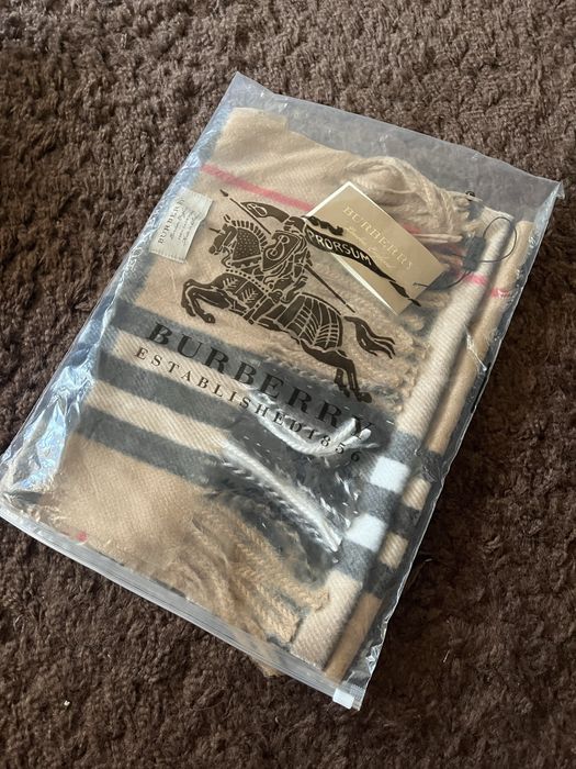Шарф burberry новый