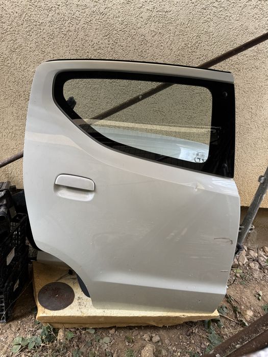 Vand piese Nissan Pixo/ Suzuki Alto