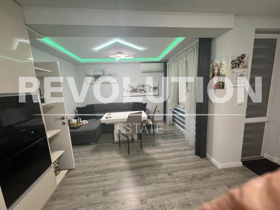 Дава се под наем Двустаен апартамент в Варна, Кайсиева градина - 70 кв.м за 690 € - Снимка #2