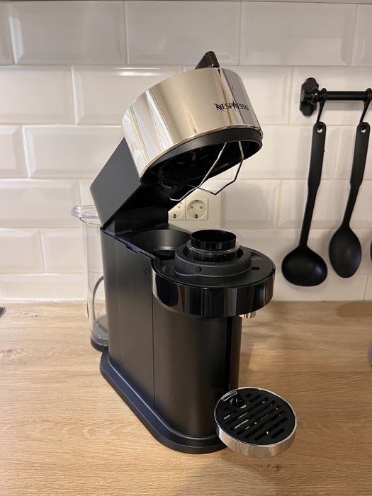 Espressor Vertuo Next C Dark Chrome Deluxe