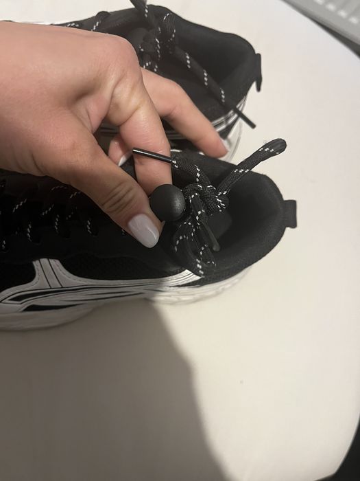 Adidasi Reserved 35