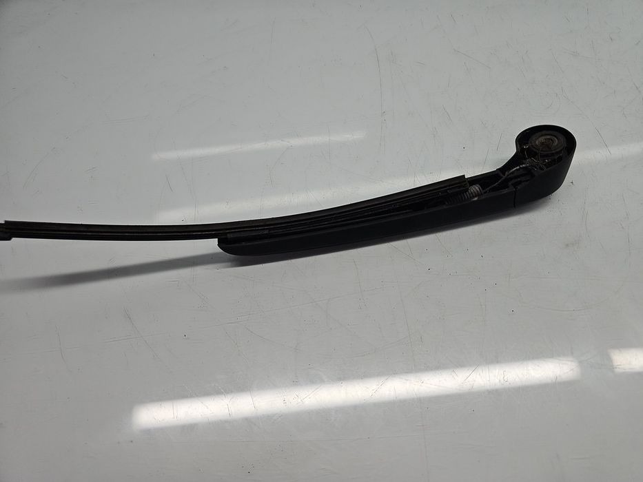 Brat stergator haion AUDI Q2 (GAB) [ Fabr 2016-prezent] OEM