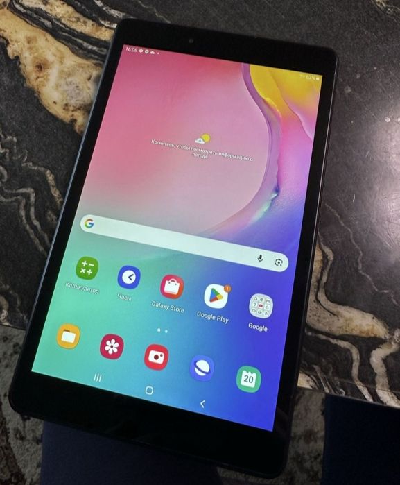 Планшет Samsung Tab A8 в хорошем состоянии.
