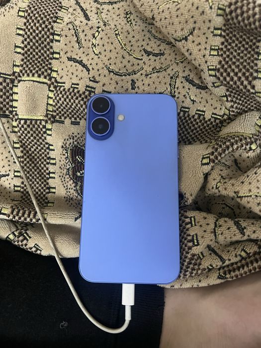 Айфон хр 16 корпусында