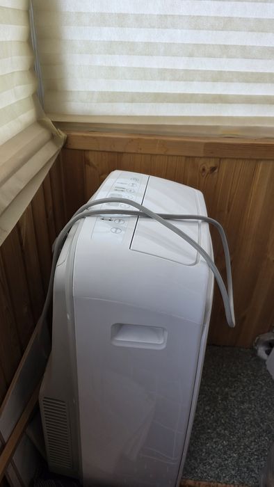 Напольный кондиционер Midea