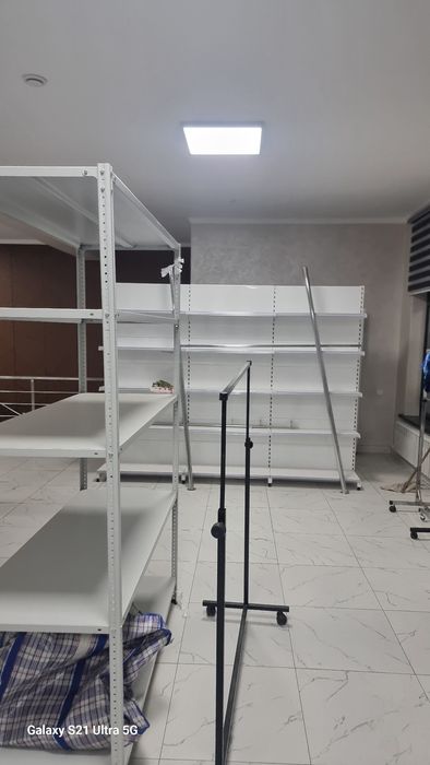 Продам стелажи для магазина
