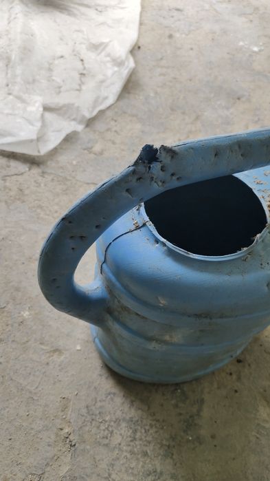 Продам лейки разные