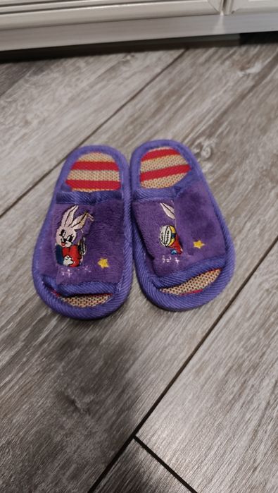 Сапоги,тапочки,кросовки,ботинки детские продам