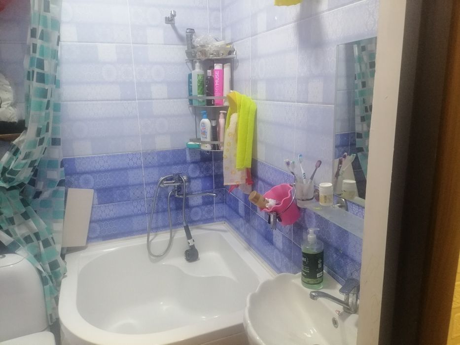 Продам свою 2х комнатную квартиру 2/1/5, 1 этаж