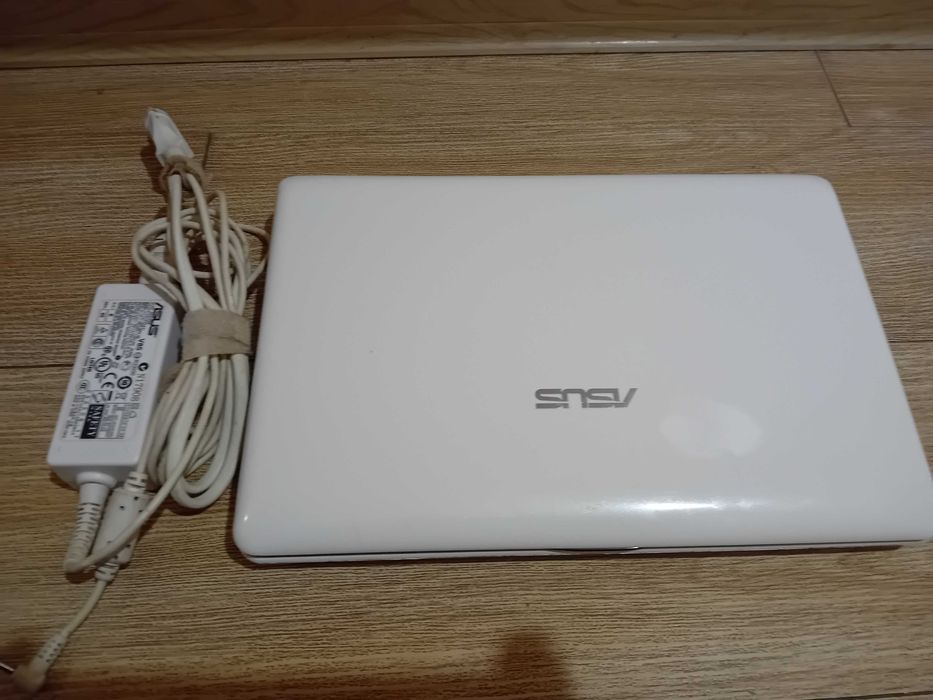 лаптоп на части Аsus Еee pc1005p 10 инча