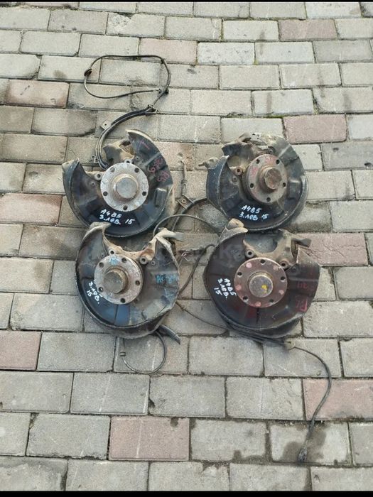 Audi a4 b5 цапфа ступица задняя левая 94-01 год б/у оригинал